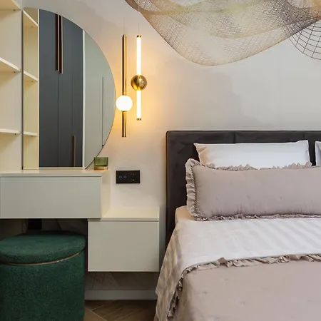 M Luxury * فوديس