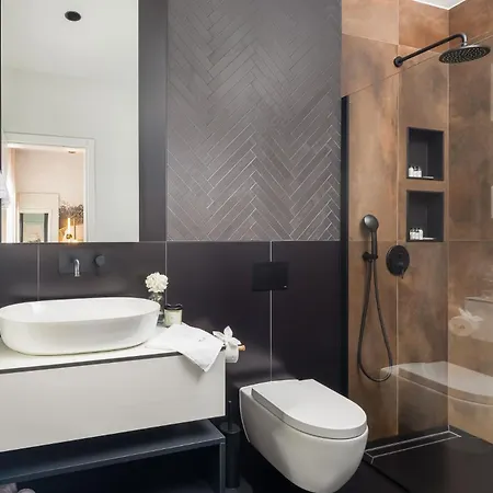 M Luxury * فوديس