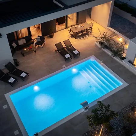 بيت للعطل M Luxury فوديس